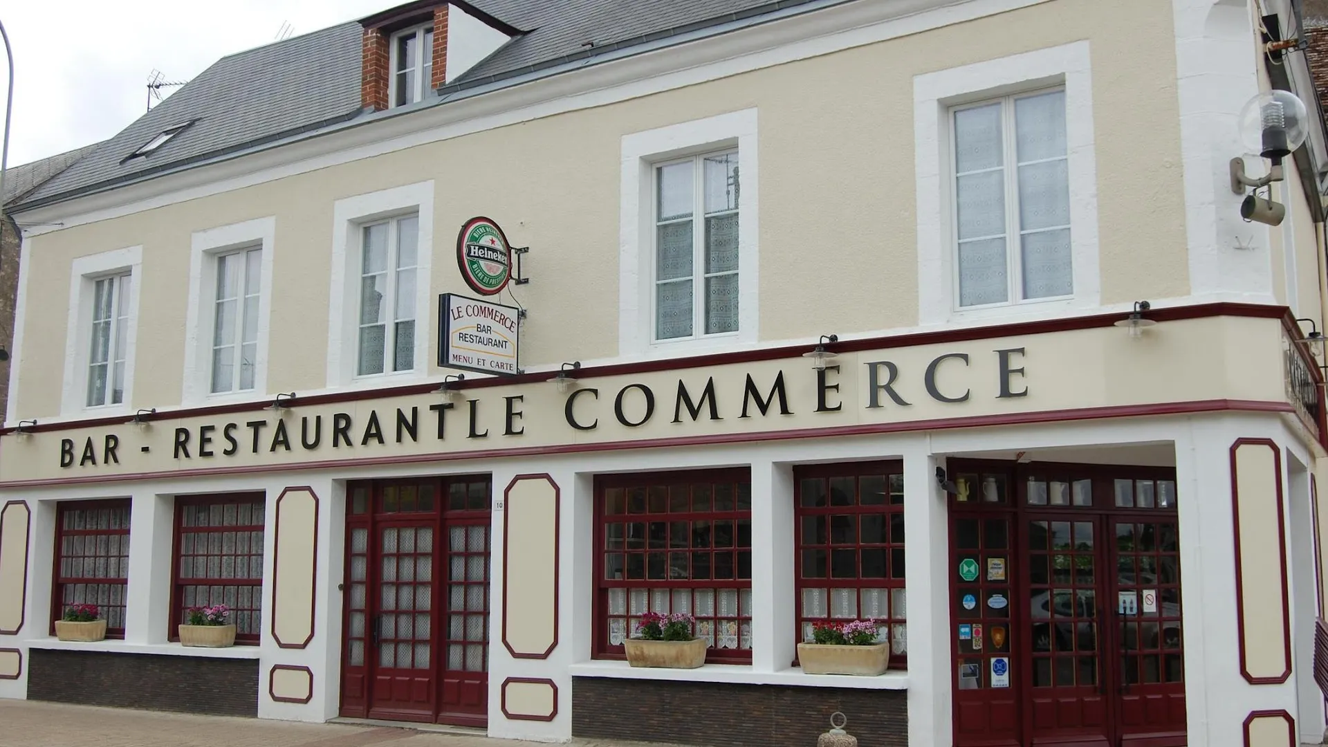 Le Commerce